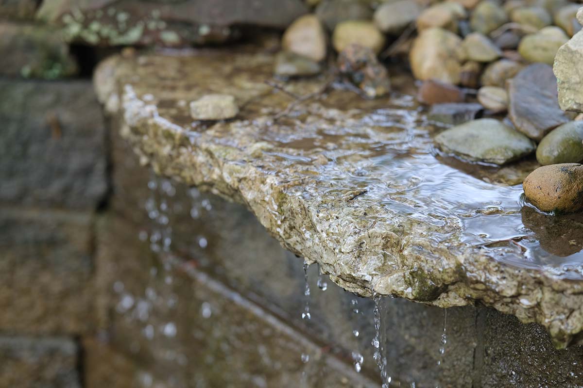 Retaining Wall Water Feature Garden Water Feature