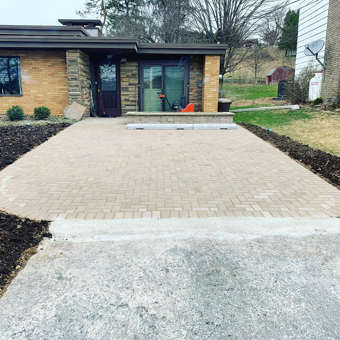 Custom Concrete Driveway Pad 