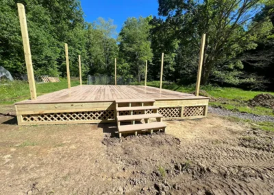 wood deck foundation with roof supports